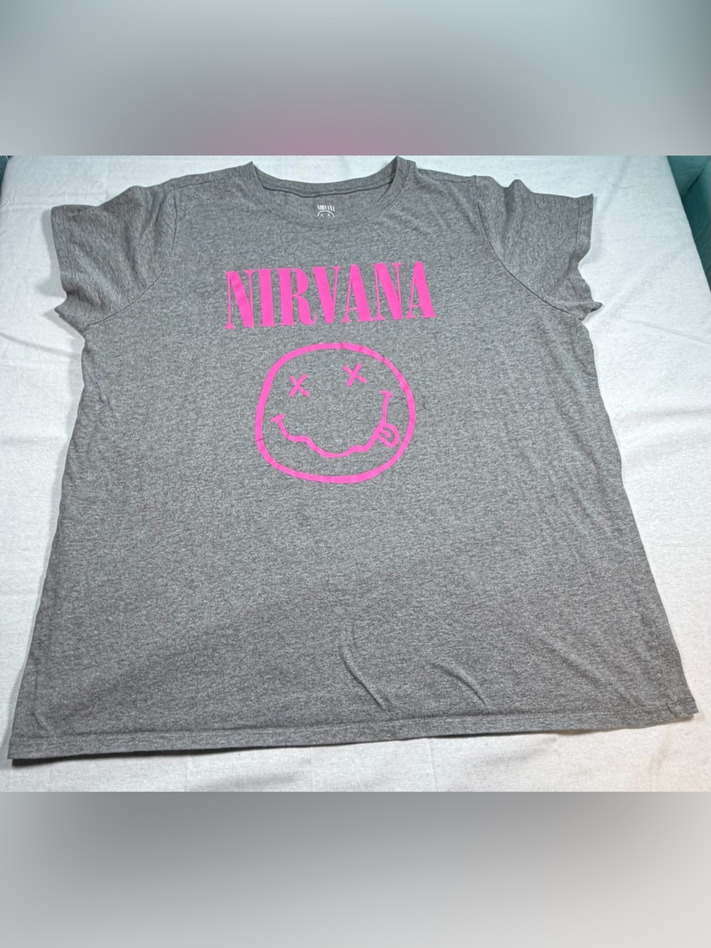 Torrid Nirvana Classic Fit Cotton Crew Tee Gray Pink Smiley Plus Size 2 / 2X